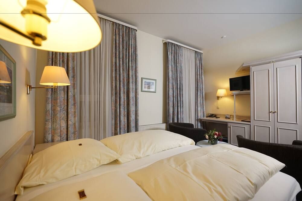 Rabes Hotel Kiel - קיל