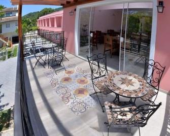 Pousada Baía dos Açores - פנייה - מרפסת