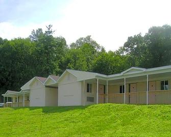 Passport Inn And Suites Chaplin - Chaplin - Building