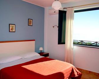 L'infinito Guest House - Sant'Alfio - Habitación