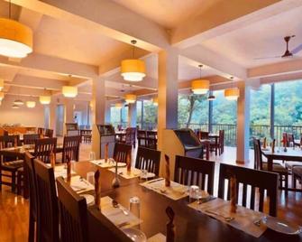 Abad Brookside Lakkidi - Vythiri - Restaurante