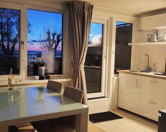 Seaview & Sunset With Beautiful Views Over The Ijsselmeer (104) - Stavoren - Dining room