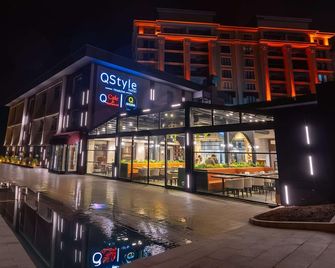 Q Style Hotel - Pelitli - Building