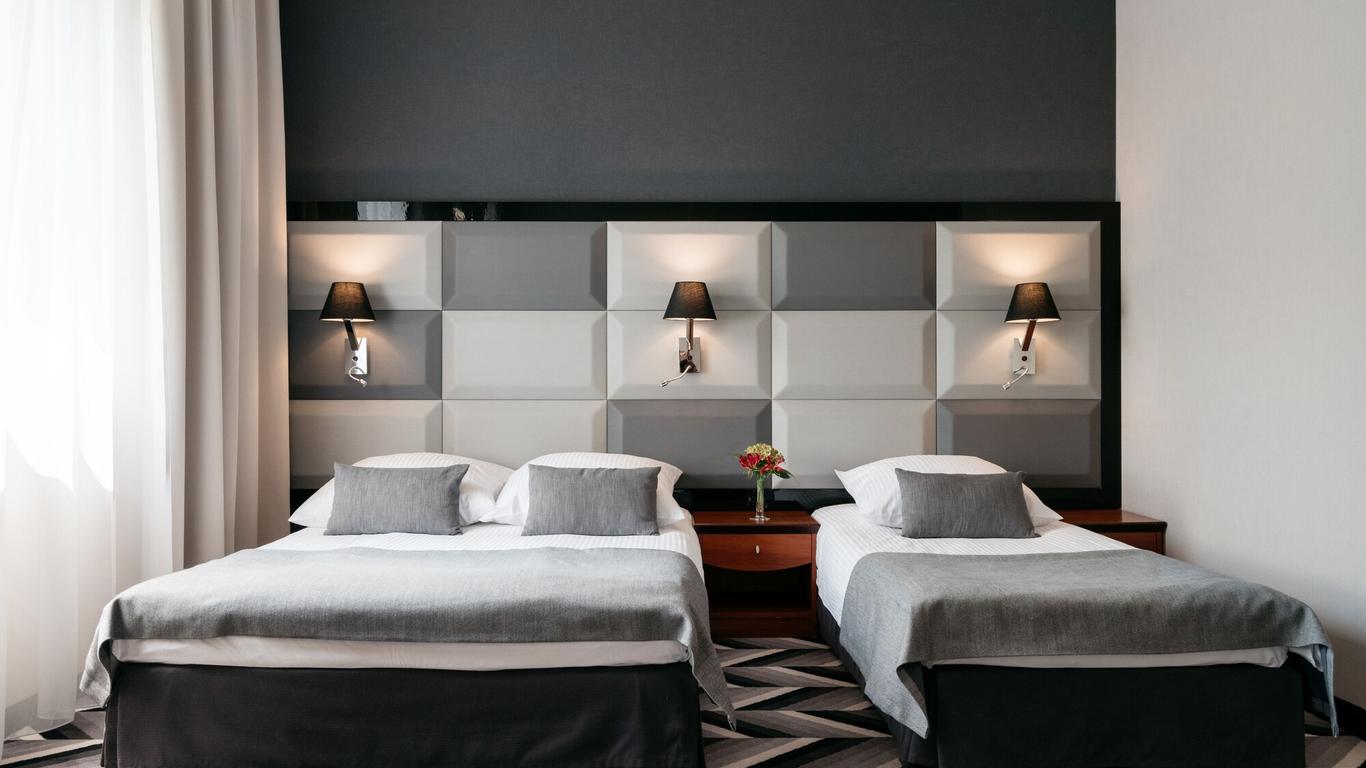 Hotel Apis