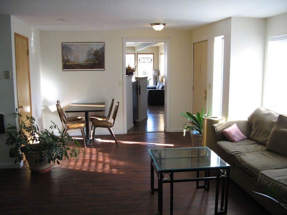 Bellingham Lodge - Bellingham - Huiskamer