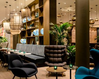 Motel One Bonn-Hauptbahnhof - בון - טרקלין