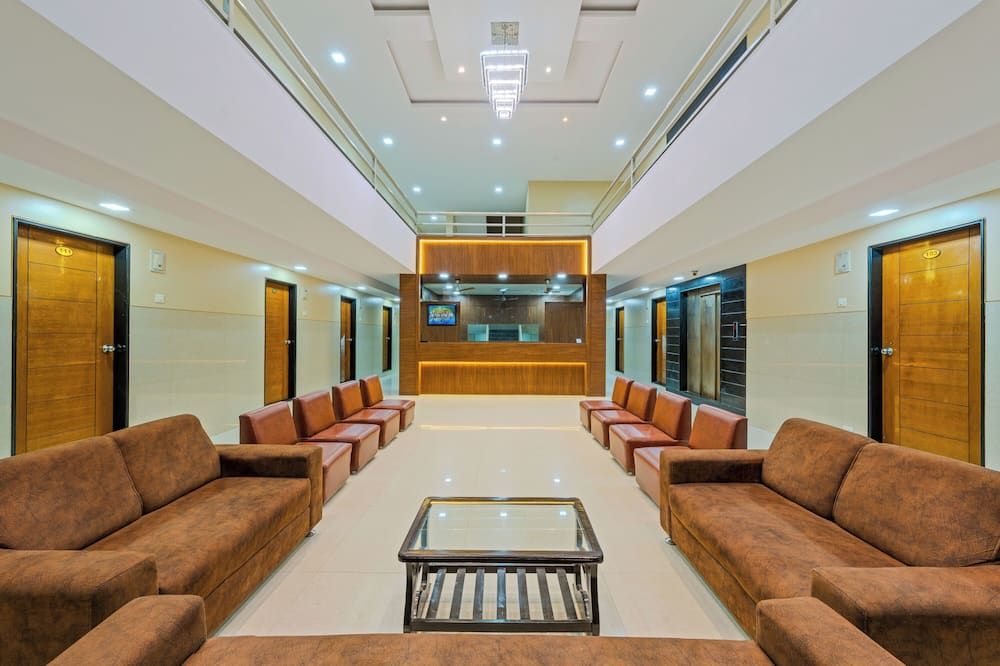 The Solapur Inn Hotel - Solāpur - Lobby