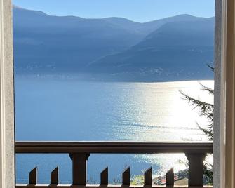 Holiday apartment Brissago for 1 - 4 persons with 2 bedrooms - Holiday apartment - Brissago - Balkon