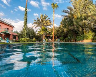 Villa Des 3 Golfs - מרקש - בריכה