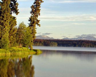 Eagle's Nest Resort - Anahim Lake - Outdoors view