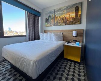 Days Inn by Wyndham New York Chinatown - New York - Bedroom