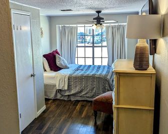Glenwood Haus - Wichita Falls