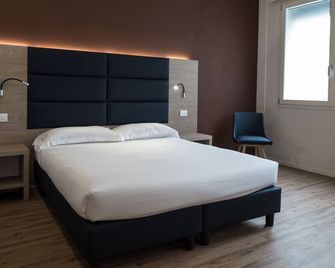 Letto A Castello - פרארה - חדר שינה