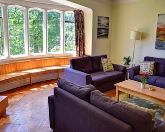 YHA Beer - Seaton - Living room