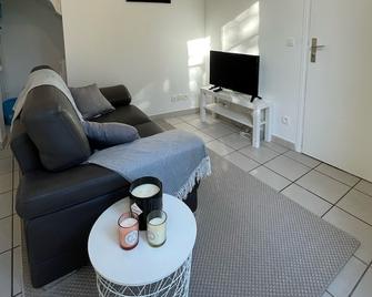 Superbe appartement cozy terrasse - Corbeil-Essonnes - Salon