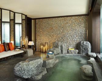 Hotel Indigo Lijiang Ancient Town - Lijiang - Living room