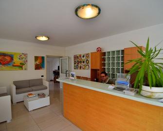 Residence Paradise - Riva del Garda - Front desk