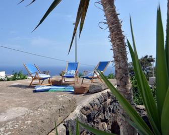 Dammuso Solmar - Pantelleria - Innenhof