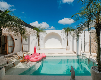 Latiga Villa - Yogyakarta - Piscine
