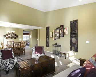 Sunset Summit 4 Br home by RedAwning - El Paso de Robles - Wohnzimmer