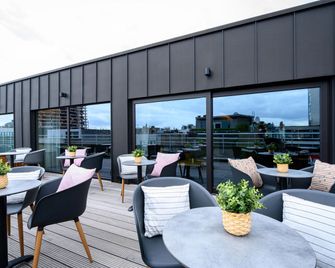 Premier Suites Plus Antwerp - Antwerpen - Bar