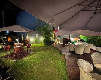 Roma Hôtel & Restaurant - Libreville - Patio