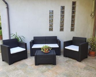 La Fenice apartment - Naro - Pátio