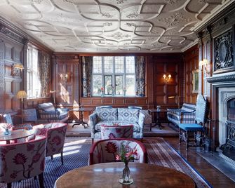Gravetye Manor - East Grinstead - Lounge