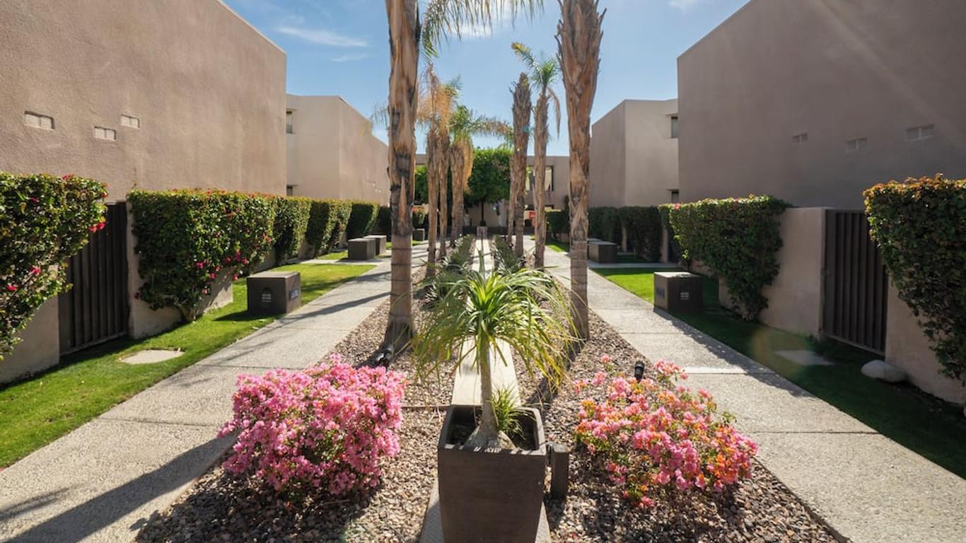 Vista Mirage Resort