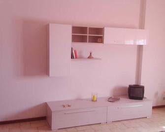lovely apartment in a quiet location - Pian di Scò - Servicio de la habitación