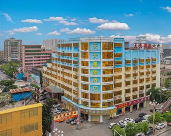 Tiantian Star Hotel (Huangjiang Walmart Branch) - Dongguan - Building