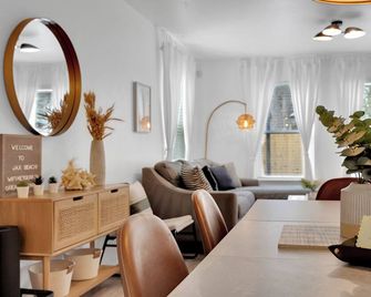 {Hidden Gem} Beach Home Blocks from Ocean +6 Bikes - Jacksonville Beach