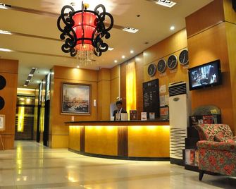 OYO 1235 Palette Torre Venezia Suites - Quezon City - Lobby