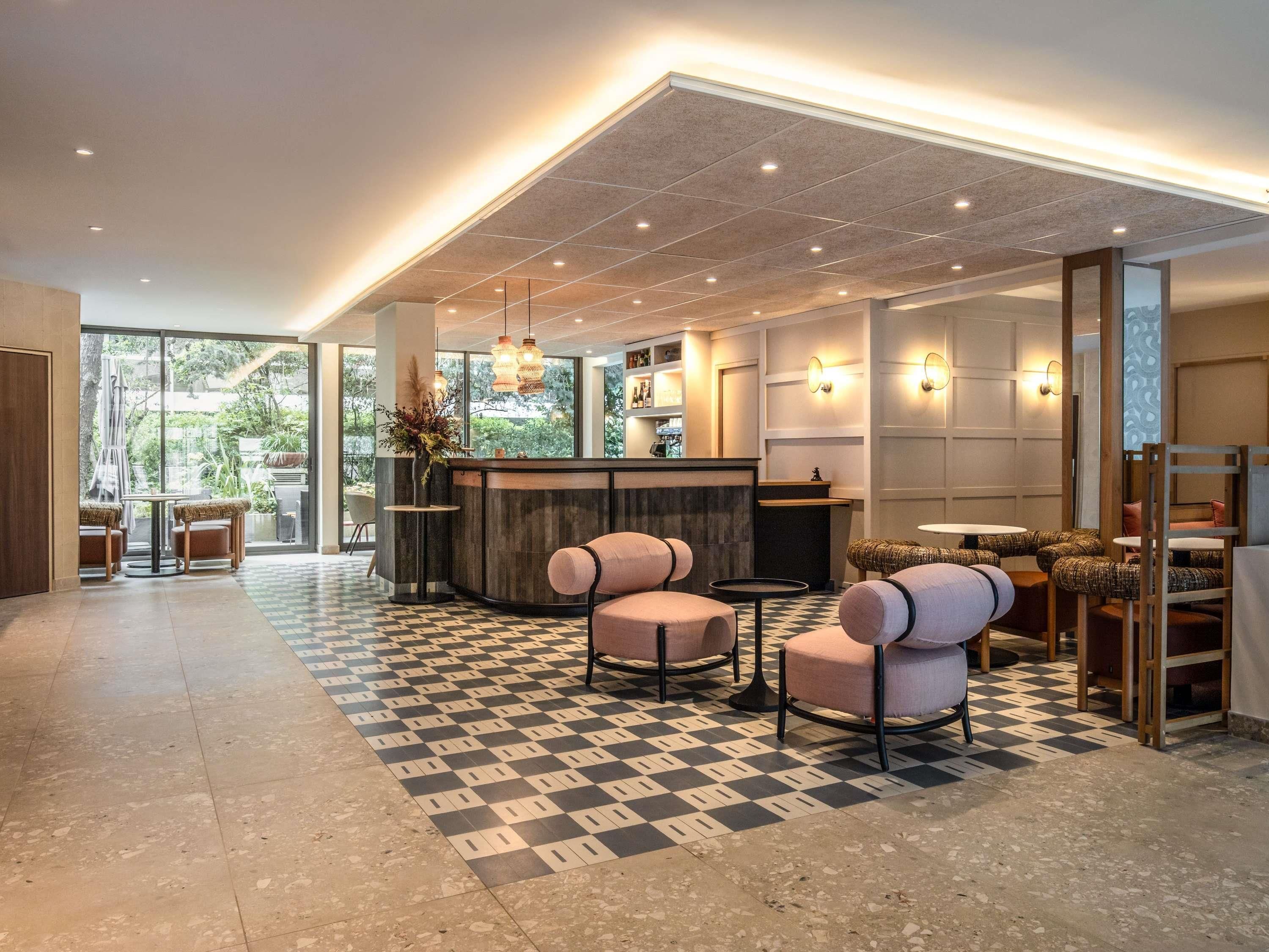 Hôtel Mercure Paris Boulogne Pont de Saint Cloud - Boulogne-Billancourt - Edificio