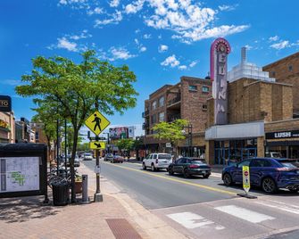 Edina Escape - Minneapolis - Outdoor view