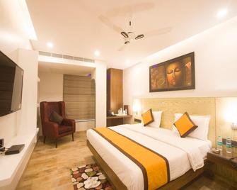 Staybook Hotel Nitya Maharani - New Delhi - Bedroom
