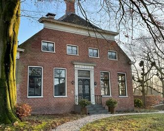 Suite in prachtige Groningse boerderij uit 1856 - Schildwolde - Будівля