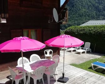 Chalet 3 Etoiles - Le pèlouêt - Morzine - Binnenhof