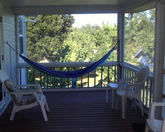 Beautiful waterfront home w/ private dockage within HT Harbour - Hope Town - Balcony