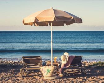 Luxurious waterfront apartment - Imi Ouaddar - Strand