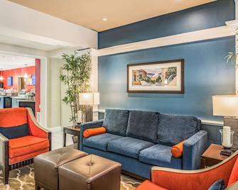 Comfort Inn & Suites Lookout Mountain - Chattanooga - Living room