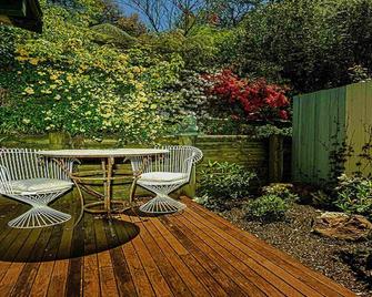 Kalimna - Garden Room - Blackheath - Patio