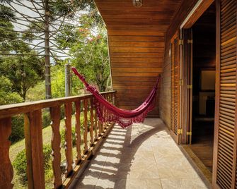 Velinn Hotel Fazenda Fonte Das Hortênsias - סנטו אנטוניו דו פיניאל - מרפסת