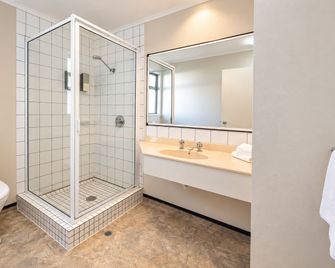 Champers Motor Inn - Lower Hutt