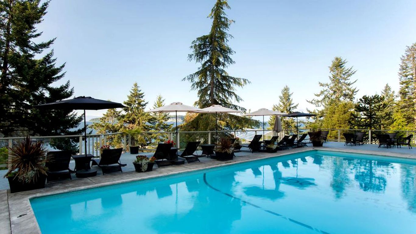 Rockwater Secret Cove Resort