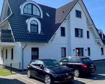 Kajuete - Zingst - Budova