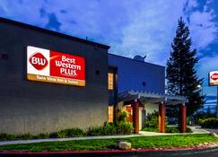 Best Western Plus Twin View Inn & Suites - Redding - Κτίριο