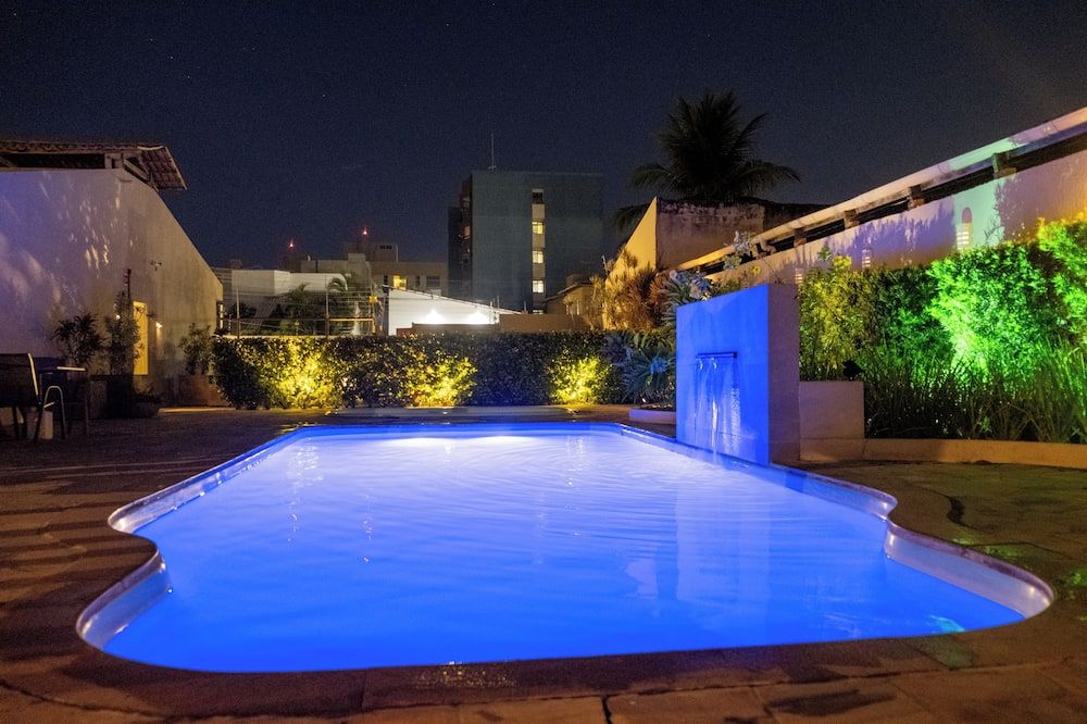 Marezzi Hotel - אראקאז'ו - בריכה