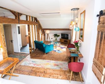 James' Place at Brynawel - Merthyr Tydfil - Sufragerie