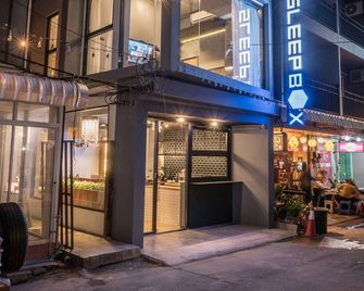 Sleep Box Patong Hostel - Phuket City - Building